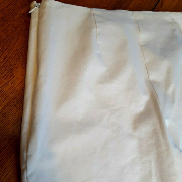 Lands' End - Mid Rise - Slim Leg White Pants Sz 10 - Picture 4 of 8